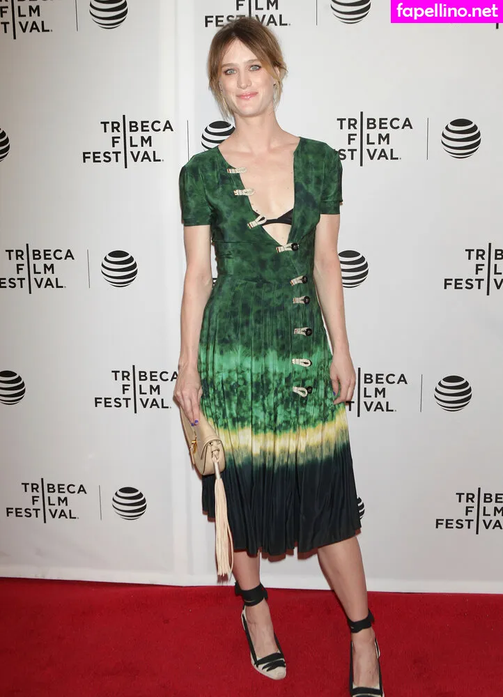 Carolinedavis, tmackenziedavis Leaked Nude Picture #Xx6aP6qUIX