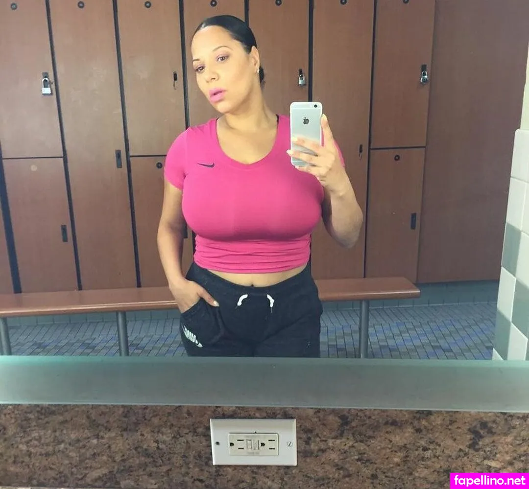Hungry4moore, i_melissamoore, iammalissamoore Leaked Nude Picture #7kKQv7kJiq