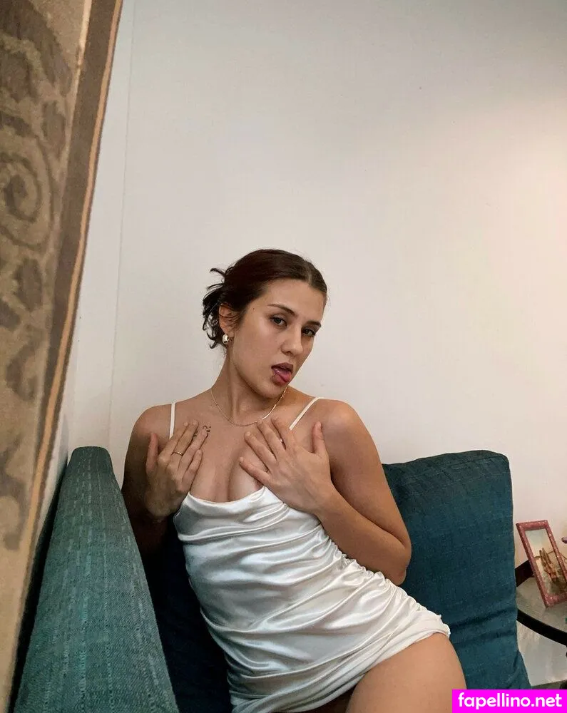 Alyneah, masseusealine Leaked Nude Picture #4byhAD5VXG
