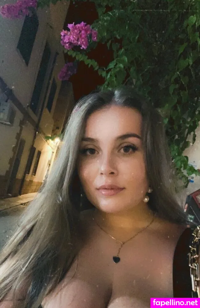 Melacaramella, melawithlove Leaked Nude Picture #9f32cKd9ob
