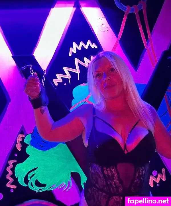 Moore_mel1, mel_moore, melaniekmoore Leaked Nude Picture #LUv7dub4bj