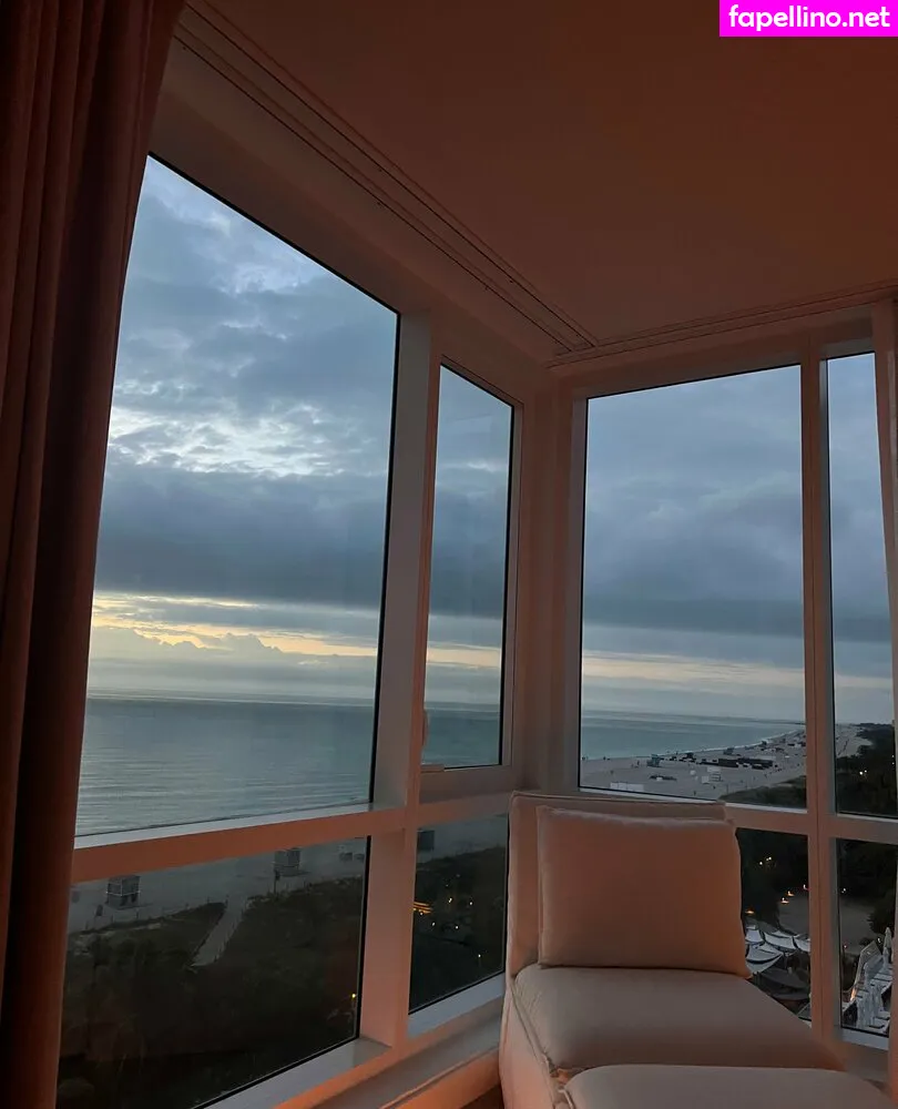 Miakhalifa Leaked Nude Picture #BAcRONUDbn