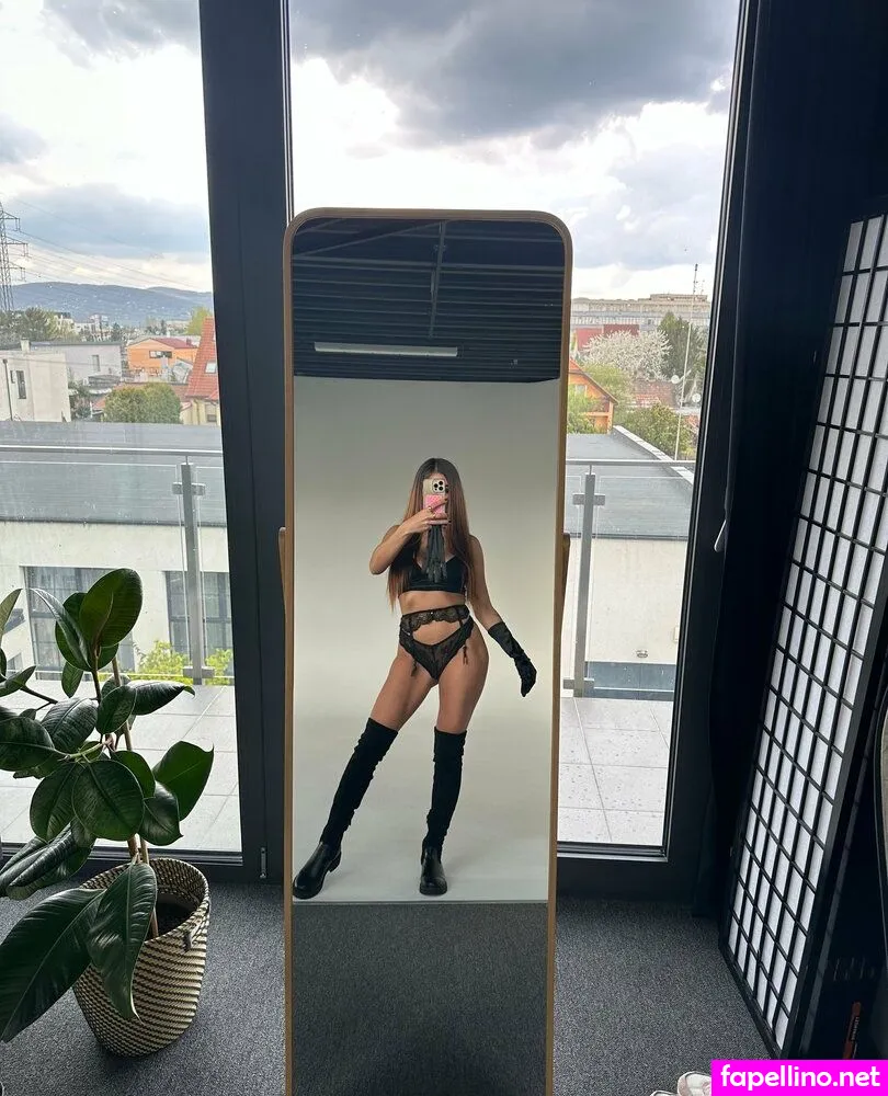 Michaela.td Leaked Nude Picture #33MP35cf56