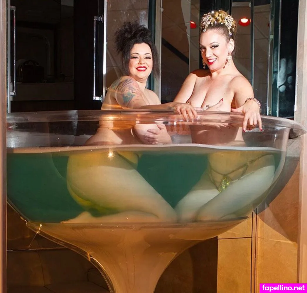 Demon_mika, i_love_mika, mikaromantica, mikaromanticandco Leaked Nude Picture #fpPFkqSfja