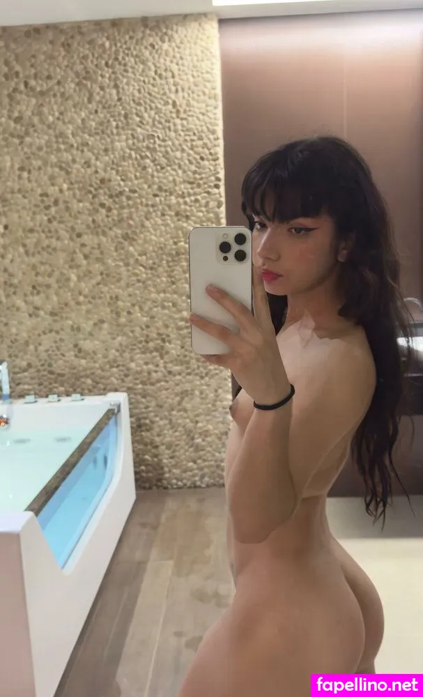 Mikaelly_amber Leaked Nude Picture #r6MJAJBGuL