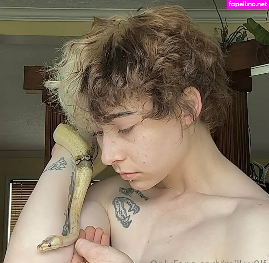 Crypwolf, milk wolf, milkw0lf Leaked Nude Picture #ravHfakFZW
