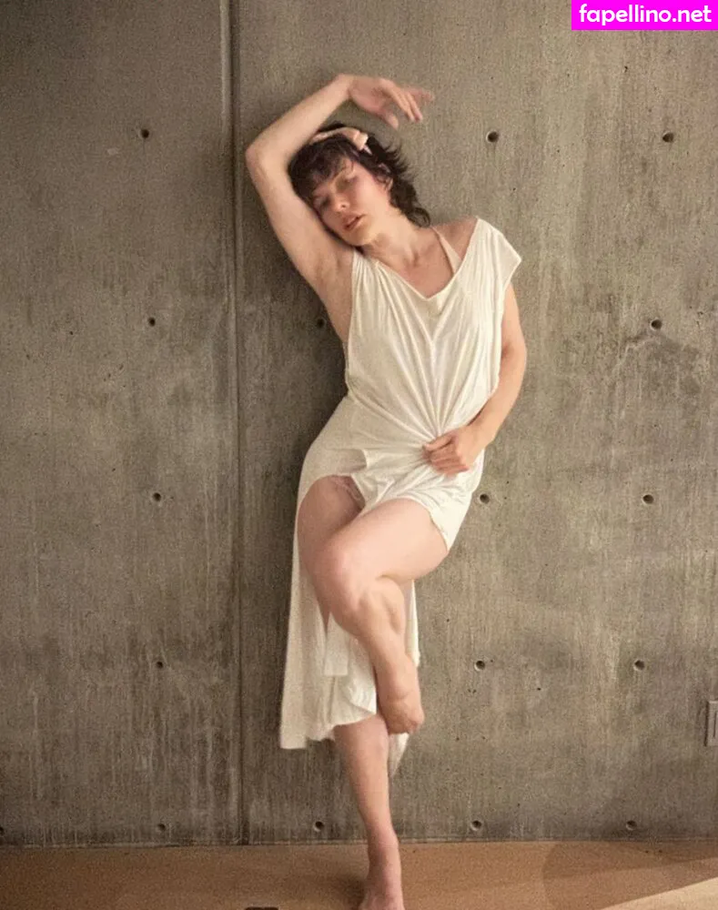 MillaJovovich Leaked Nude Picture #VV0eb71hTf