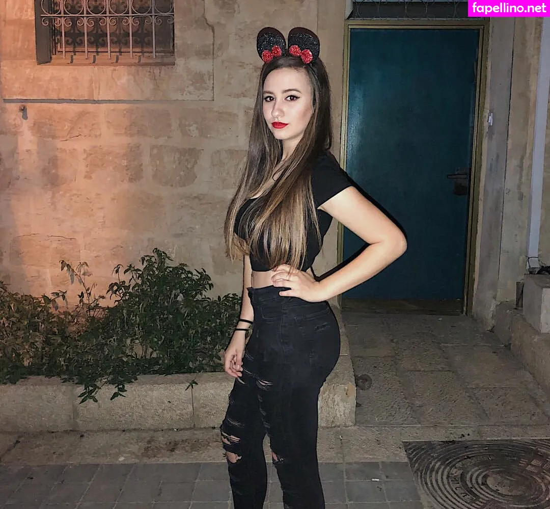 Mishelkaren, mishelpetuhov Leaked Nude Picture #4L62OWd8rq