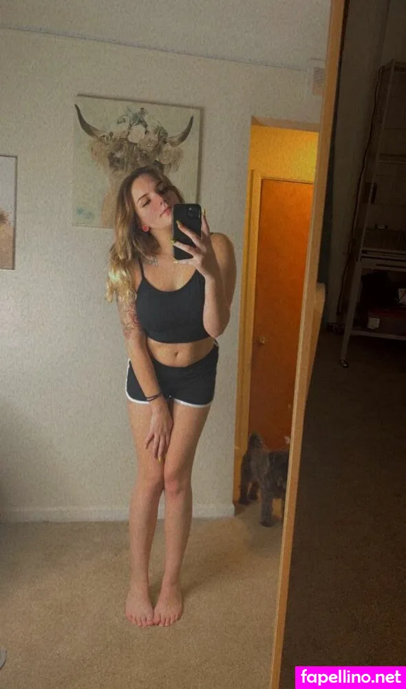 Dominatrixlenna, misslennaskye Leaked Nude Picture #33ss8no037