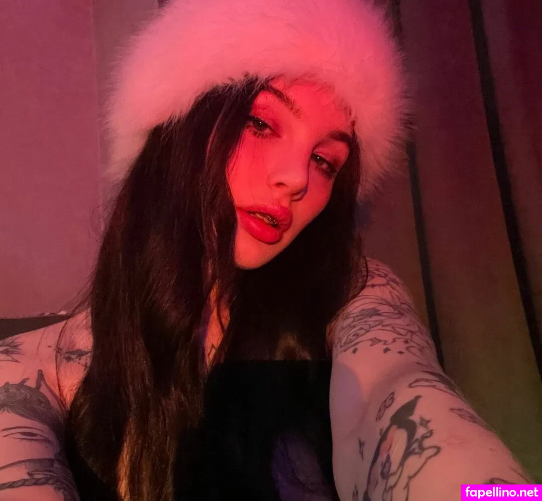 Julia Molligan, Molliganbitch Leaked Nude Picture #44dQBhypBn