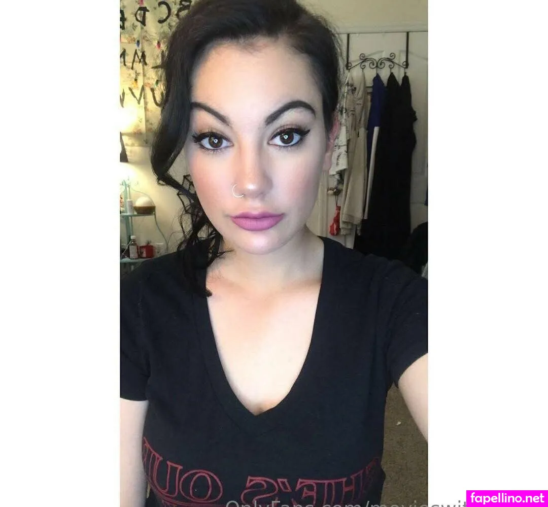 Movewithnicole, movieswithnicola Leaked Nude Picture #lNLqa33KsA