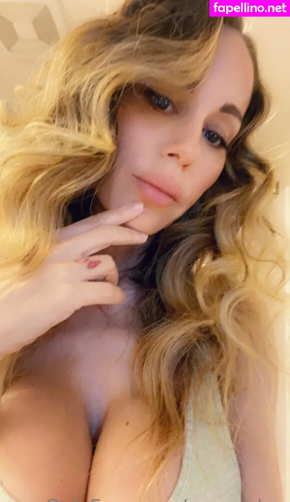 Mzmaclee, officialmckenzielee Leaked Nude Picture #opABFuH1AP