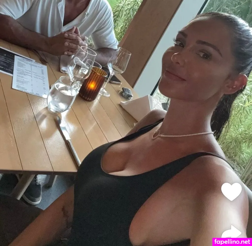Nabilla, nabilla_oficiel Leaked Nude Picture #IqSc2OpMXI