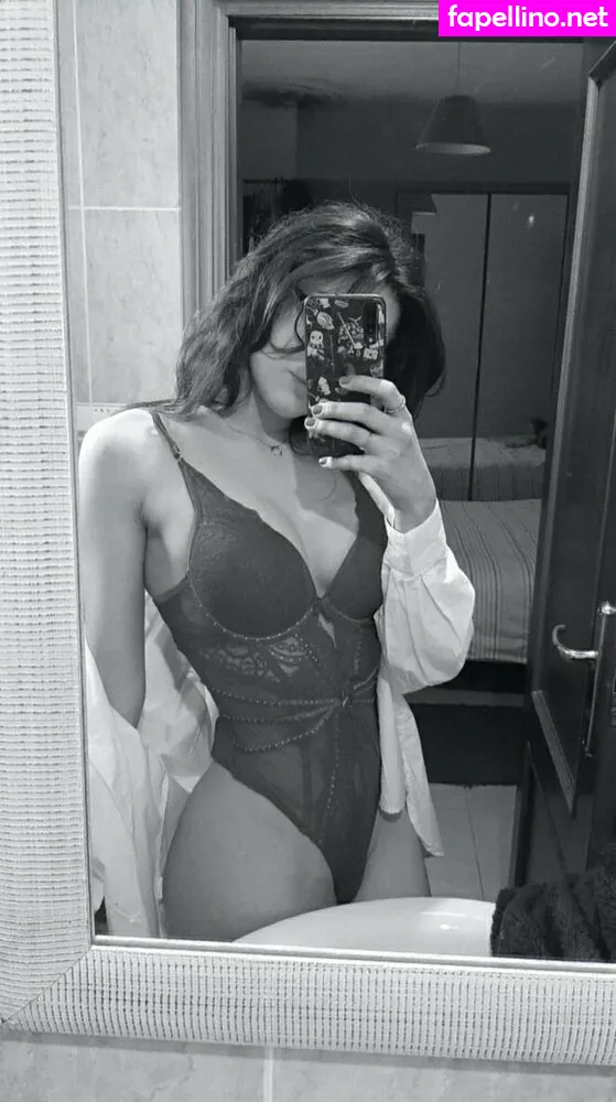 Nayara, naydhee, naydhee_ Leaked Nude Picture #F9rXrAE1Jo