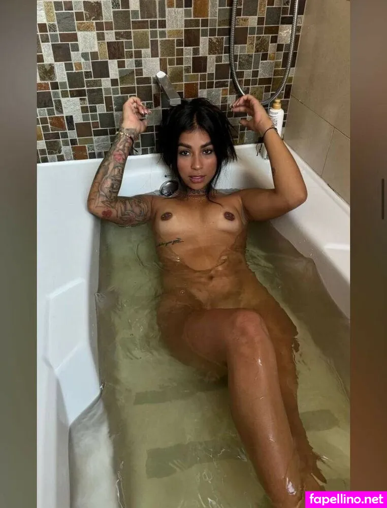 Nikkinikol03, nikolgomez_05 Leaked Nude Picture #1CLEPBkLcE