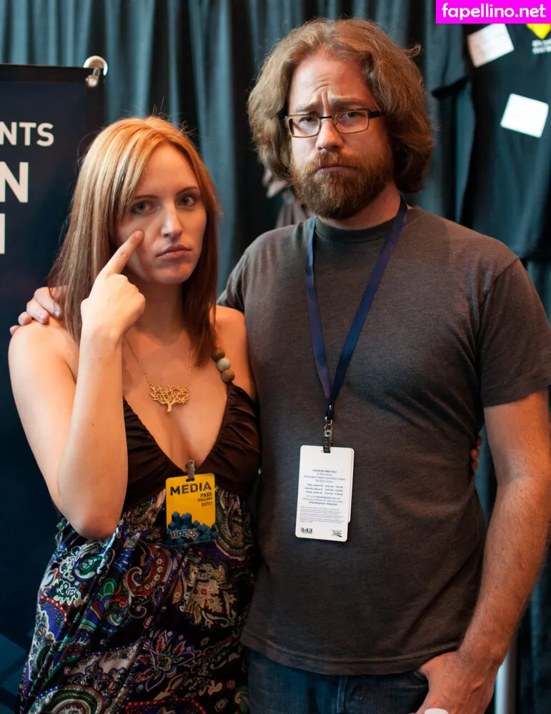 NixieDoesLinux, nixie_neon, nixietron Leaked Nude Picture #Y5nu2JF6iC