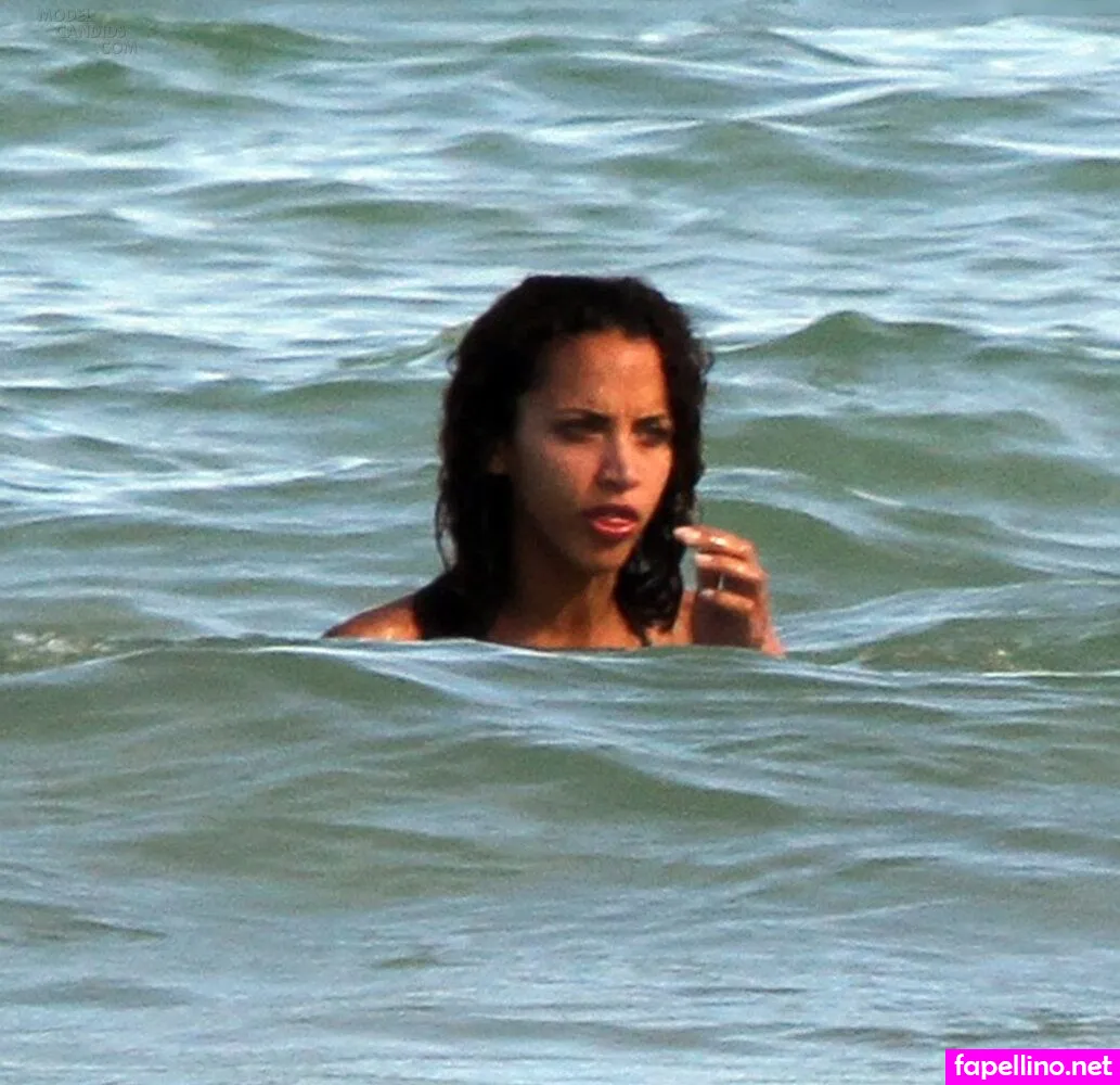 NoemieLenoirOff Leaked Nude Picture #6w4hP6glHR