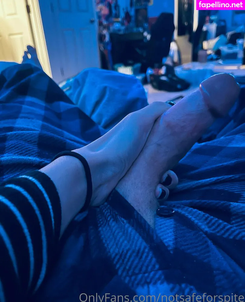 LiquidGoth, notsafeforself, notsafeforspite Leaked Nude Picture #jzGDHQbBCG