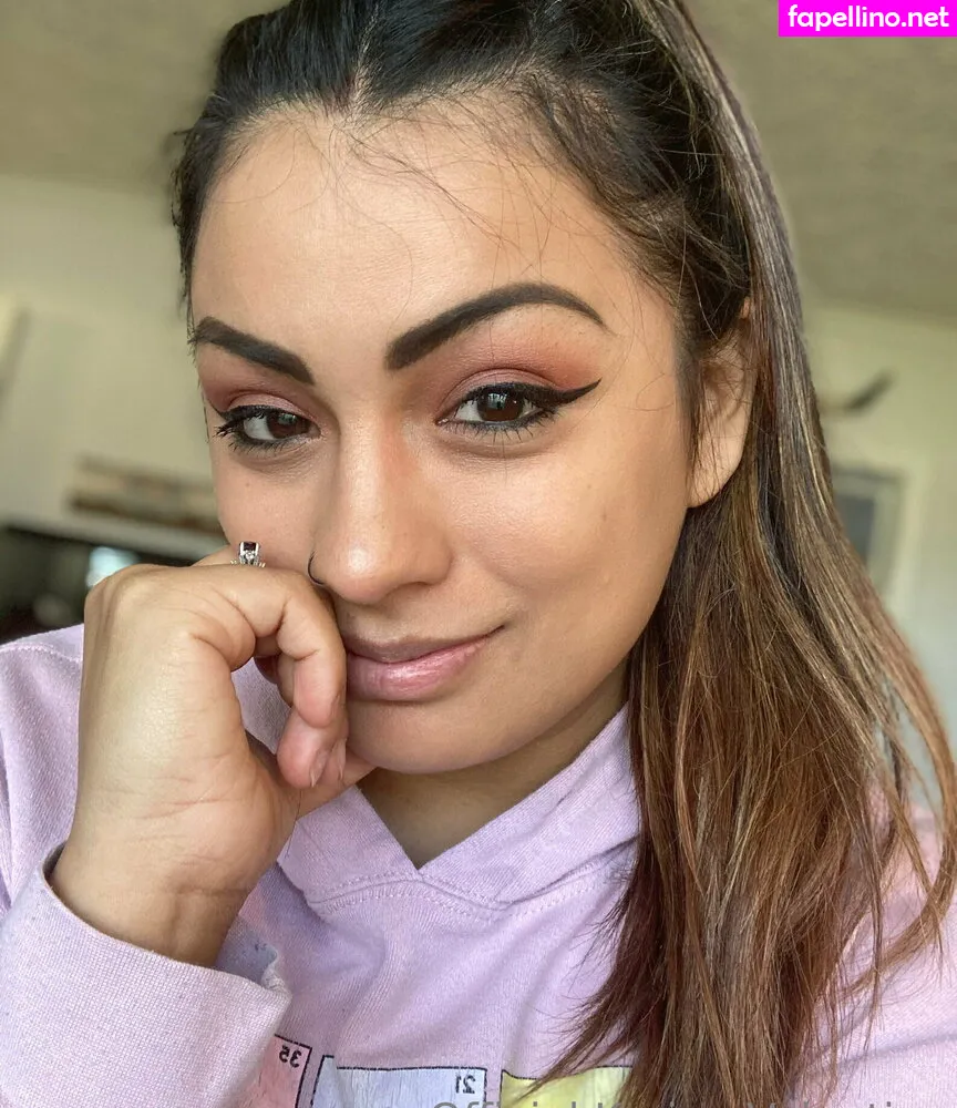 Officialkarinav Leaked Nude Picture #qDwwi2rkiC
