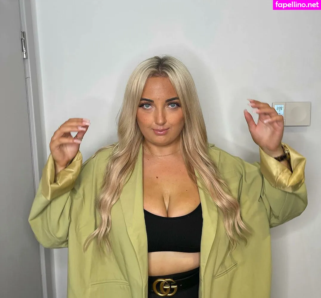 Oliviadnovak, yourluckypeach Leaked Nude Picture #MYL53NQqP7