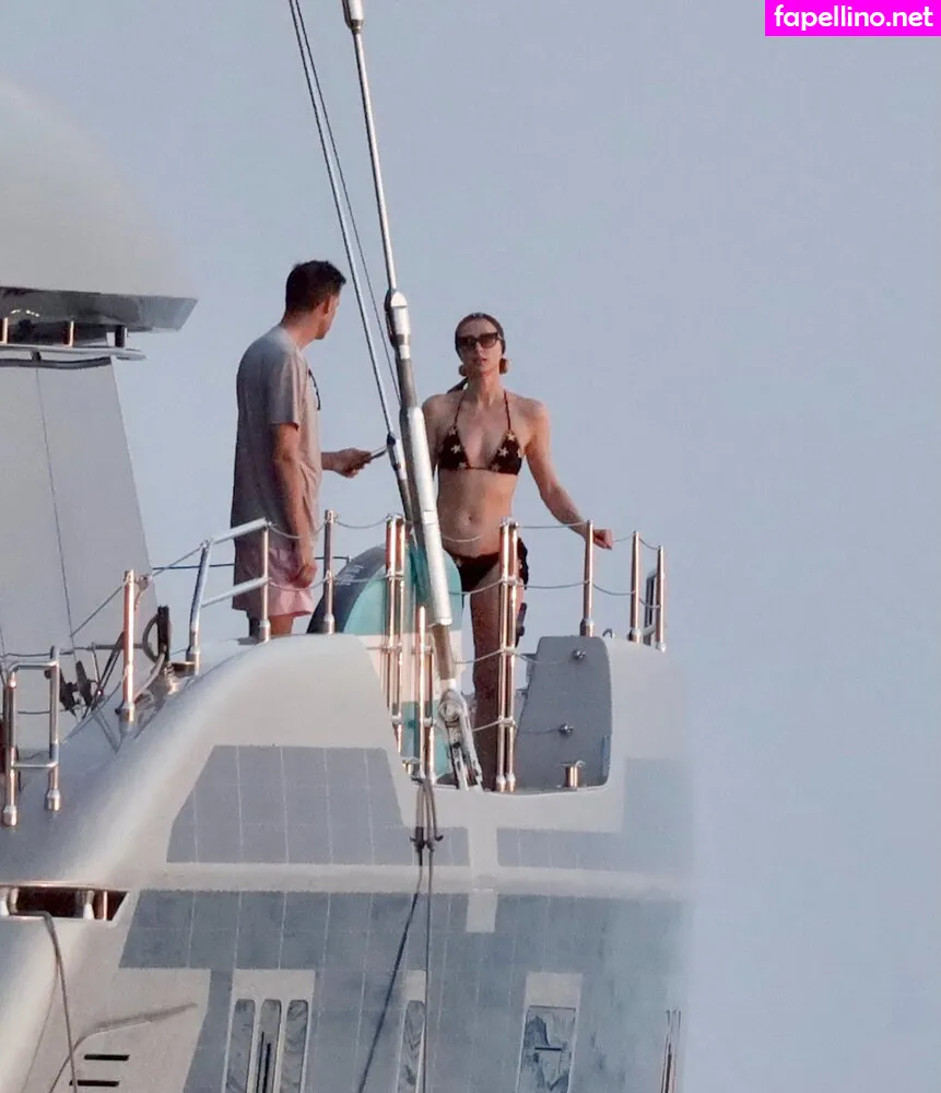 Parishilton Leaked Nude Picture #1Ru7M6VdRl