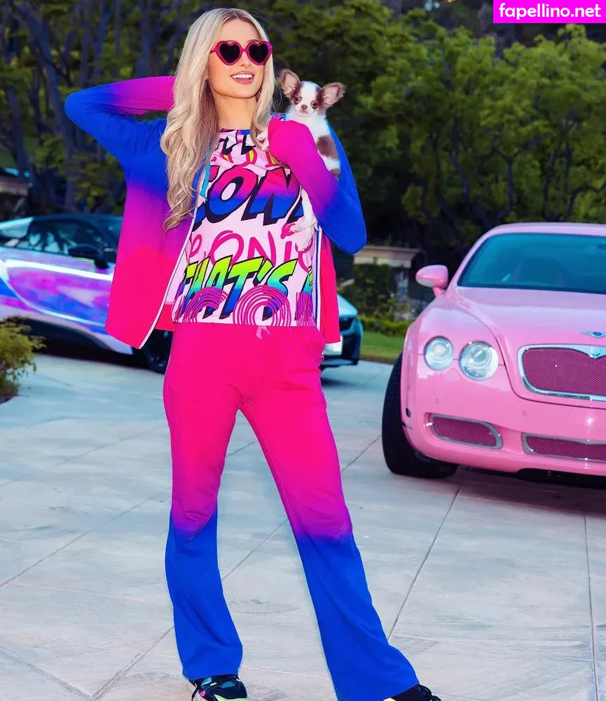 Parishilton Leaked Nude Picture #EYe2I4SNCK