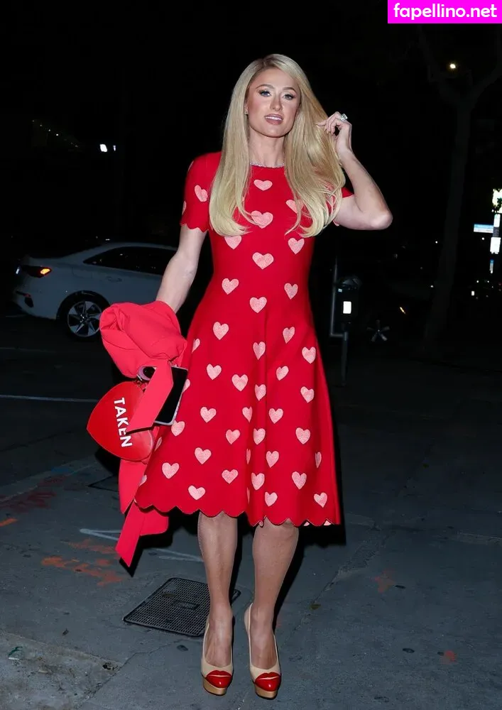 Parishilton Leaked Nude Picture #QExryaZDd2