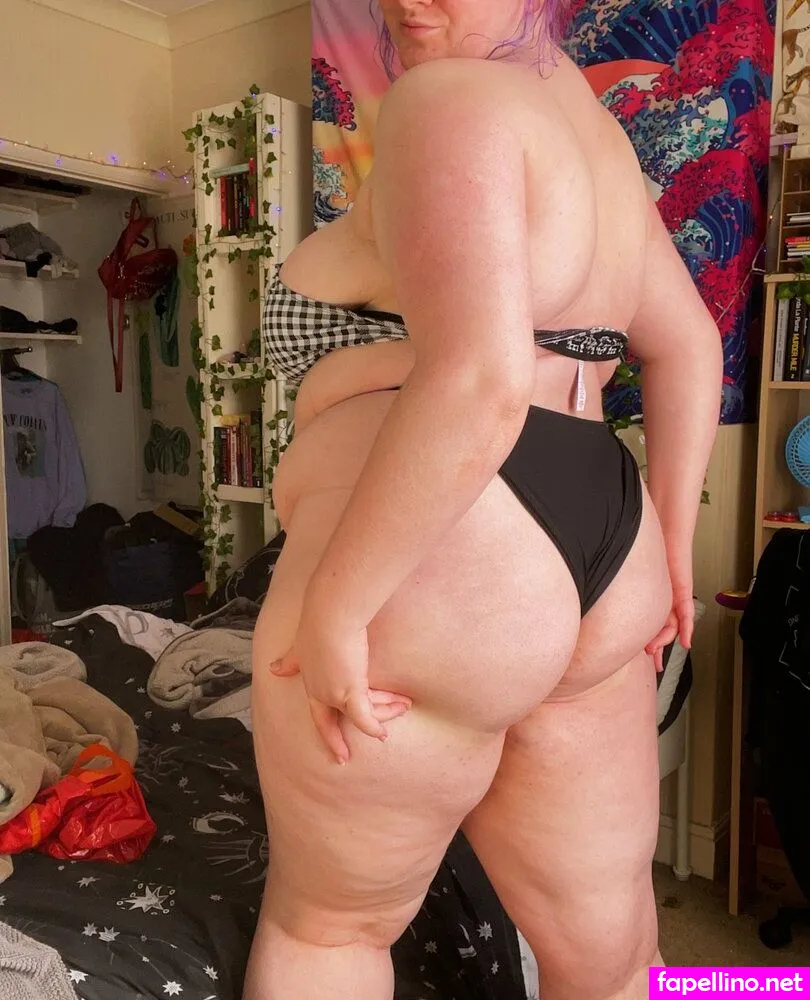 Phoebetheunistudent, unironicfeminism Leaked Nude Picture #puSUOrwClE