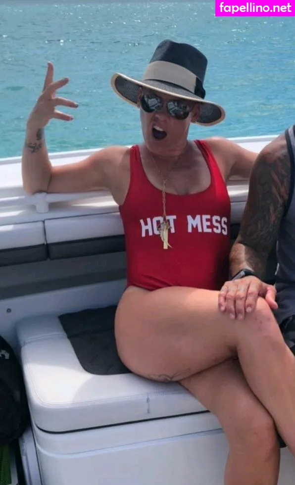 Alecia Beth Moore, Pink, pinksuicide Leaked Nude Picture #1dzcHwFp3m