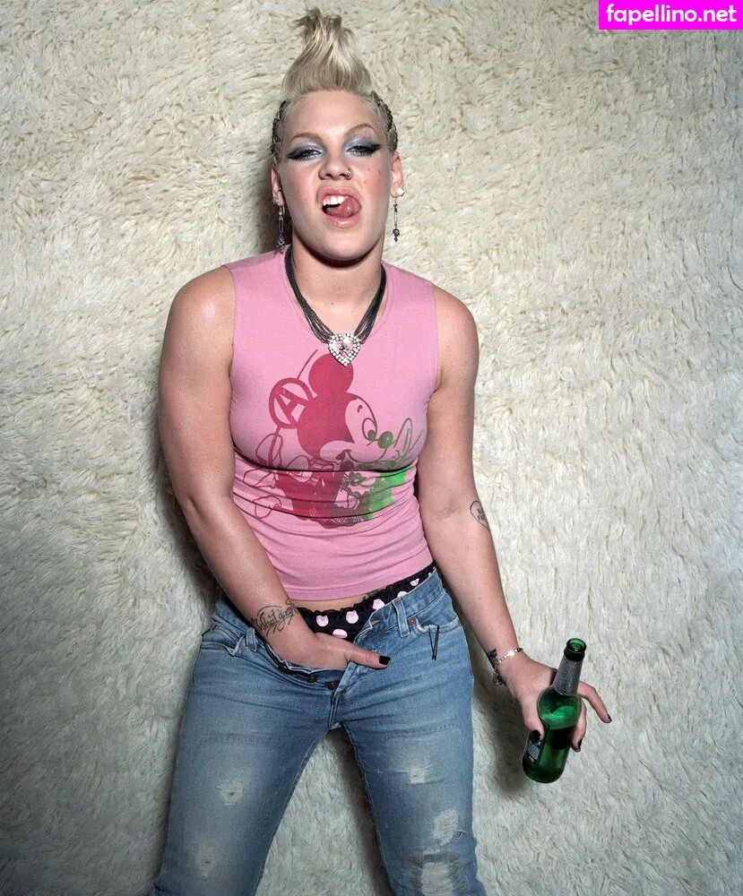Alecia Beth Moore, Pink, pinksuicide Leaked Nude Picture #9ISkRmWRfT
