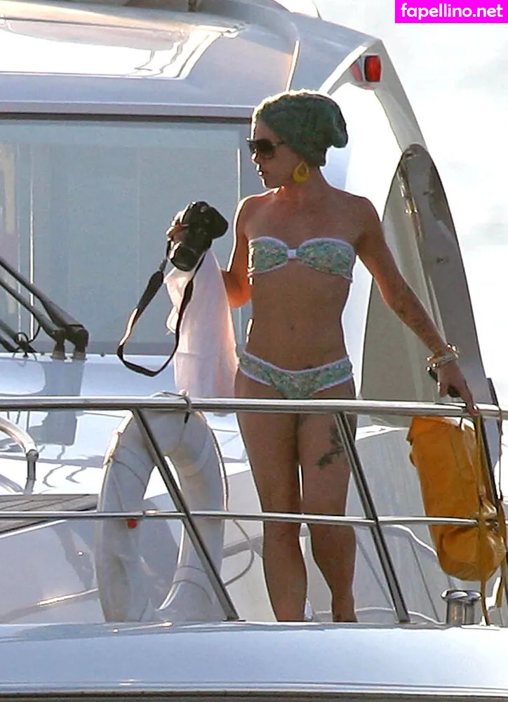 Alecia Beth Moore, Pink, pinksuicide Leaked Nude Picture #9RocFJrxFR