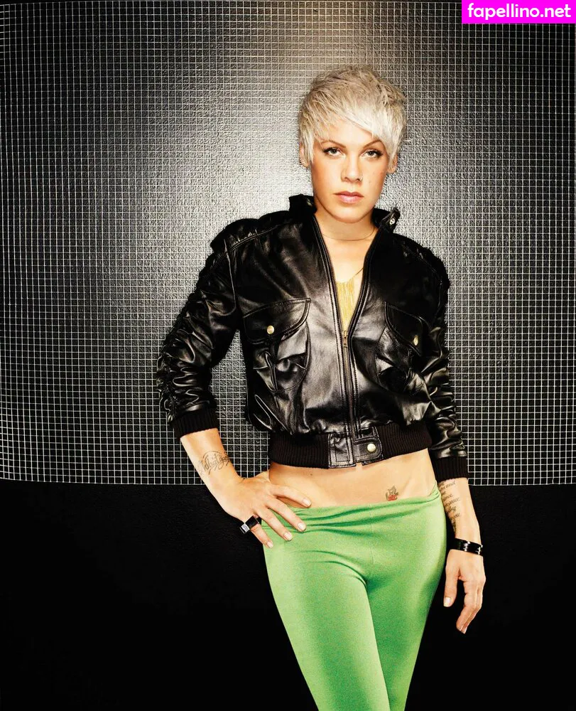 Alecia Beth Moore, Pink, pinksuicide Leaked Nude Picture #MnZLrzTRpy