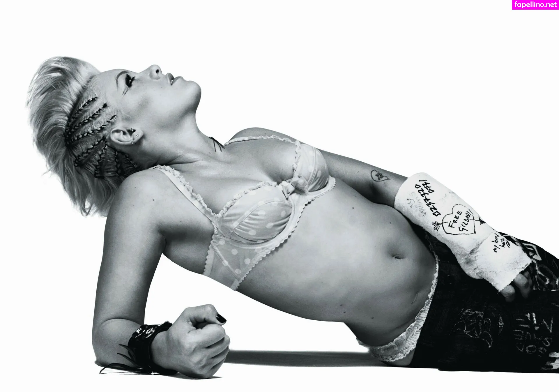 Alecia Beth Moore, Pink, pinksuicide Leaked Nude Picture #ew8OpCTZfU