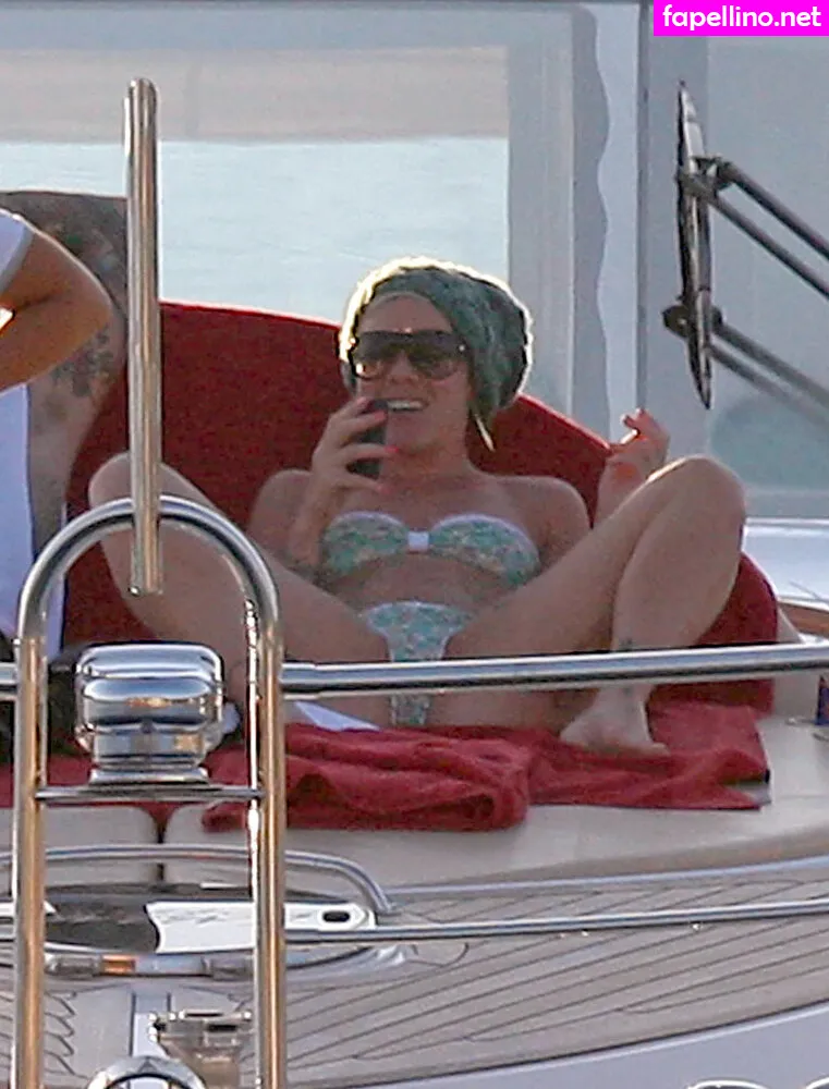Alecia Beth Moore, Pink, pinksuicide Leaked Nude Picture #wDK4n0bp4a
