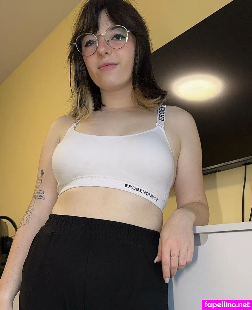 Pouty__official, poutyrosee Leaked Nude Picture #uX7oQEXQMB