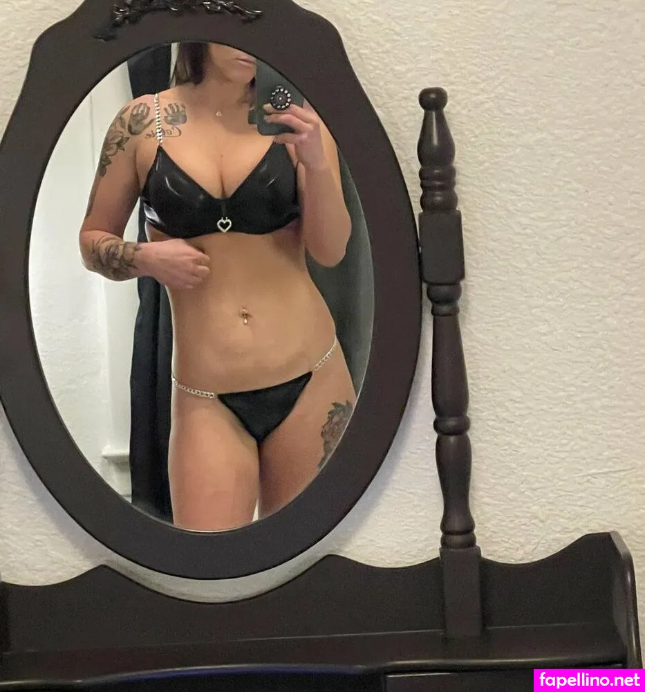 Honeybee004, honeybee00413, queenbee00401 Leaked Nude Picture #F9KXqFL8XP