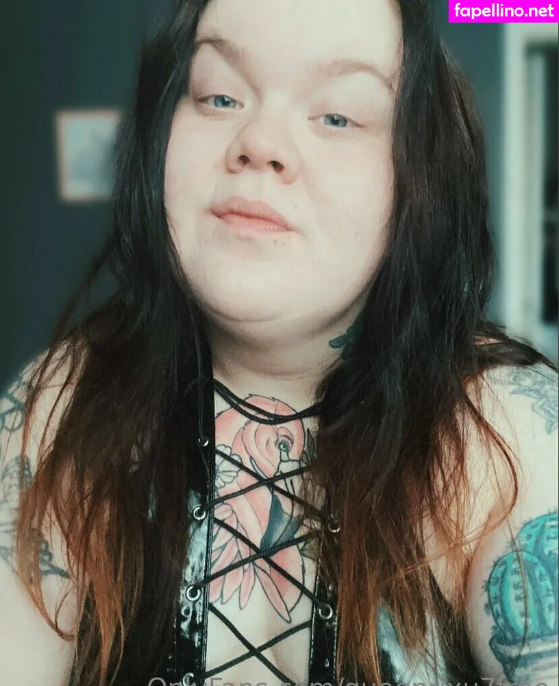 Queenrixu7free, rockleerocks77 Leaked Nude Picture #EWOwwgAGt7