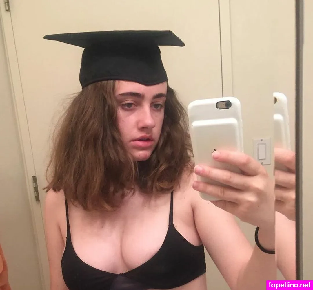 Rachel Sennott, sennottfiles, treaclychild Leaked Nude Picture #r1QLq2b2Br