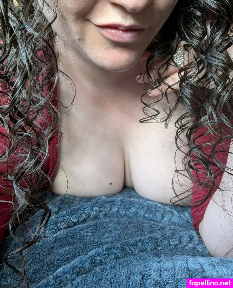Realmom_nextdoor, the.momnextdoor Leaked Nude Picture #Xtbu3DQfoO