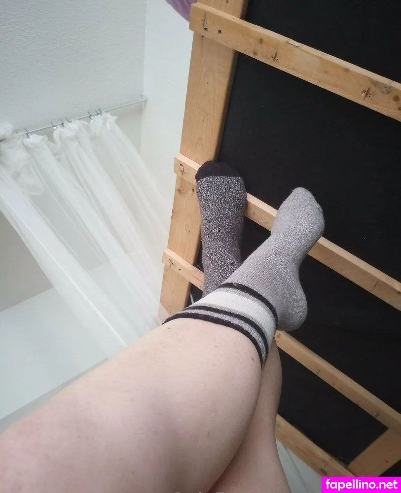 Red_loves_feet, reds_feet Leaked Nude Picture #0gi7ulb0mv