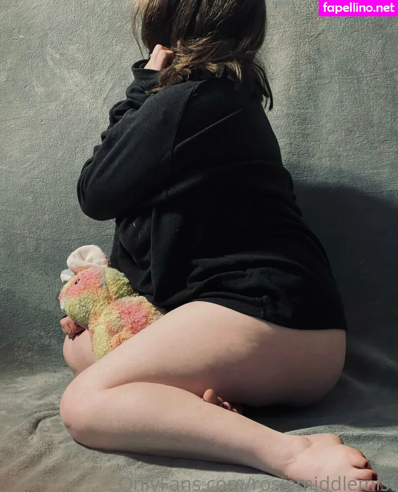 Rosiemiddlemist, rosiemiddleton_ Leaked Nude Picture #DGIfvLE28C