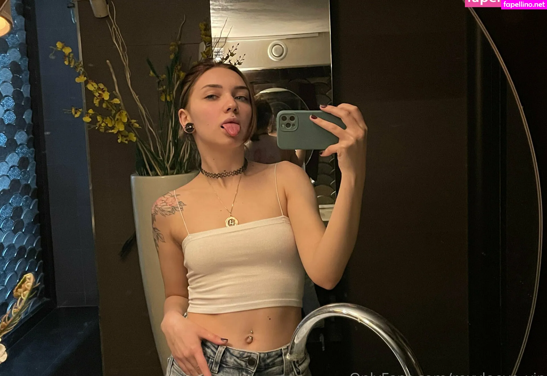 Mayberoxy, roxyloove_vip Leaked Nude Picture #4QOFTNh6GF