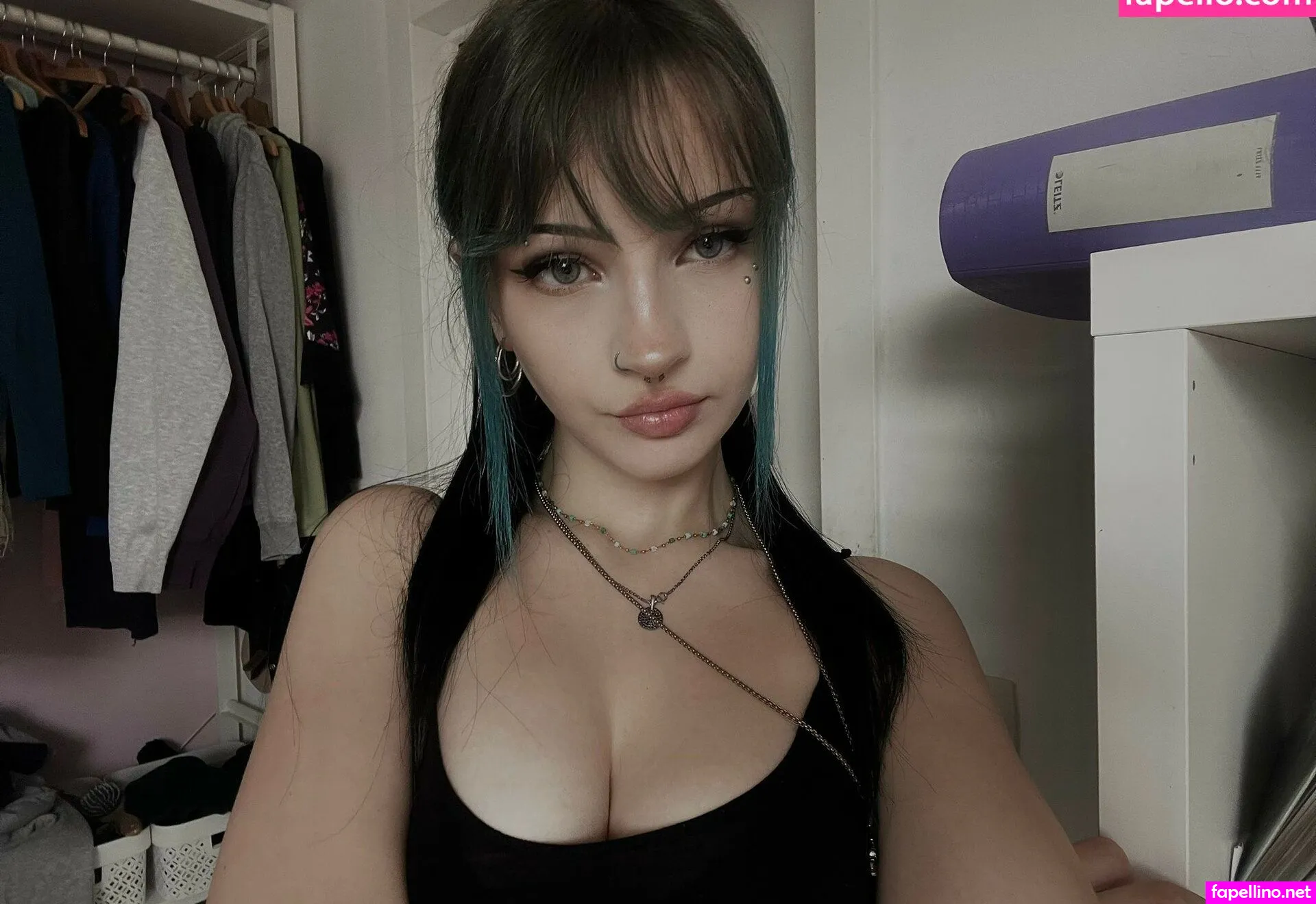 4lkiraa, diedatmyhouse, ilovemybunnyakira, sabine_dede, valerine777 Leaked Nude Picture #TuMcaNhQOY
