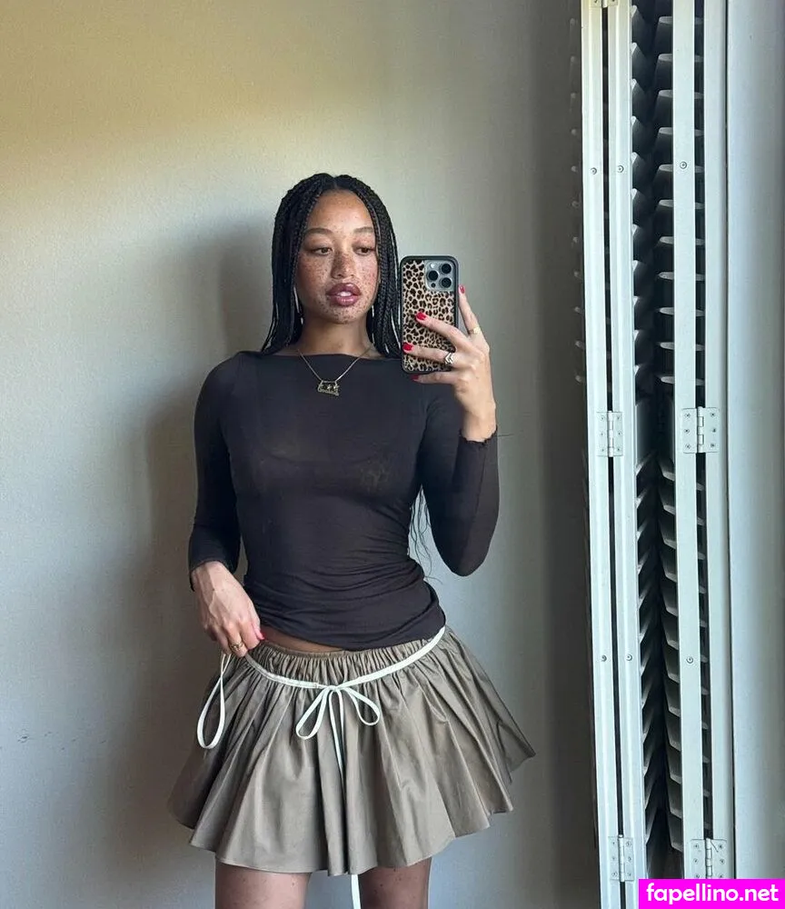 Nonsalemwitch, salemmitchell Leaked Nude Picture #5OMG62fZ7q