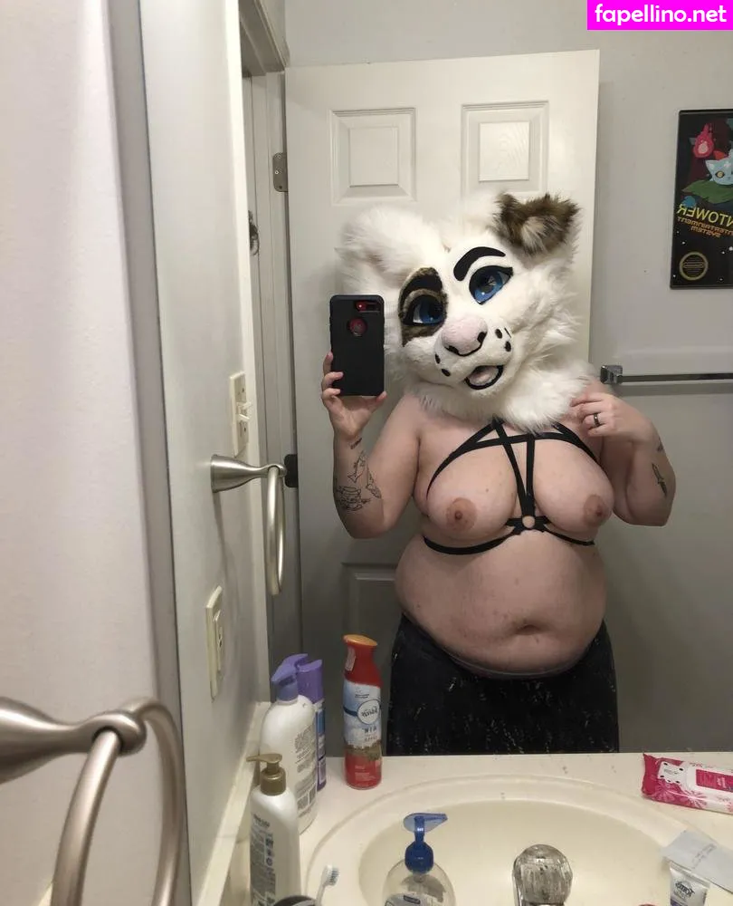 Saoirsemutt, therealpineapplefox Leaked Nude Picture #0hFO4Hj8aS