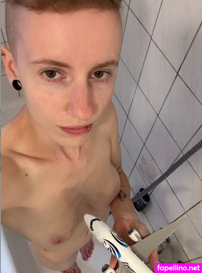 Sarah_b737_charlie Leaked Nude Picture #2CG1GuTO0r