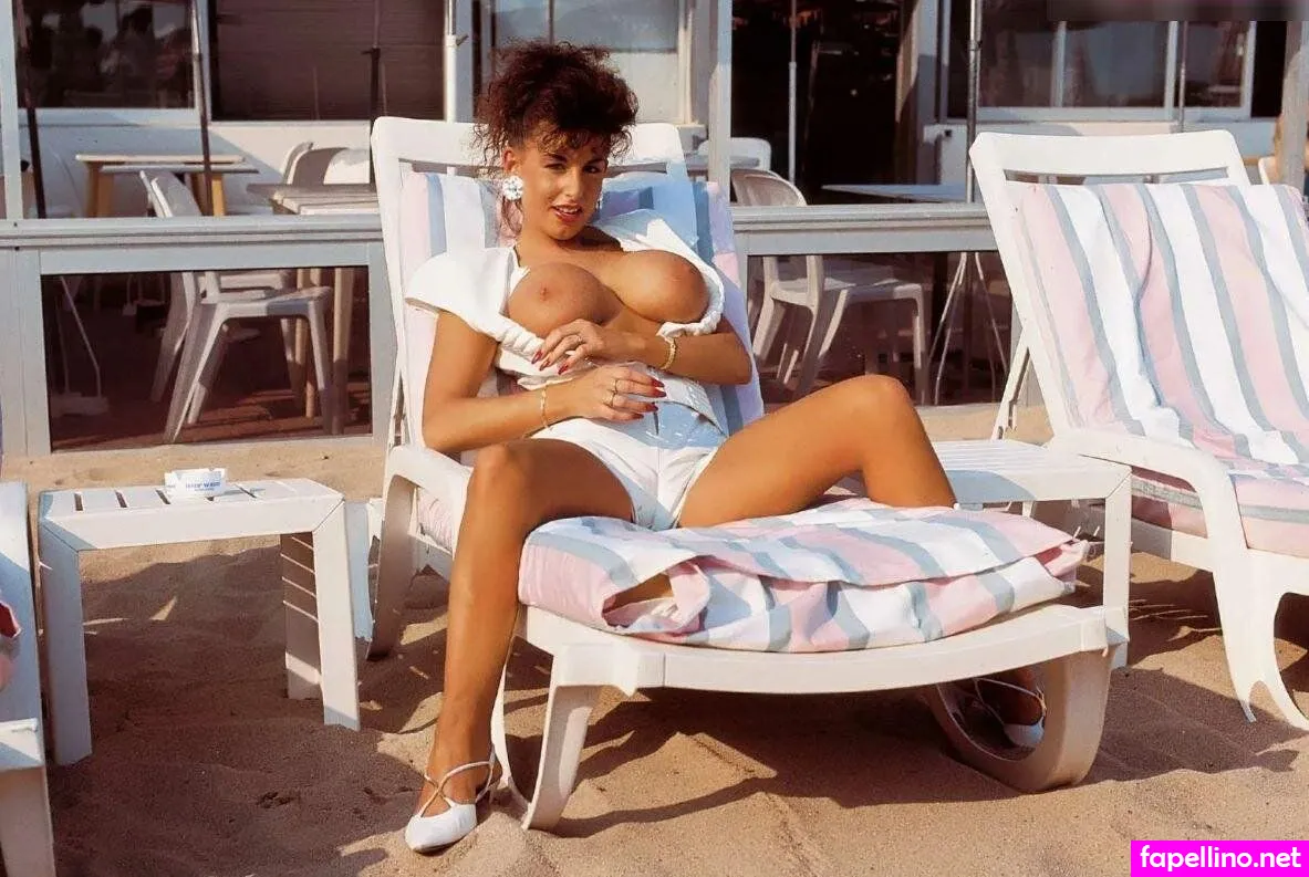 Sarah Young Leaked Nude Picture #lmJB8LcLiB