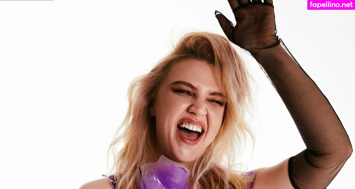 Rebecca Lucy Taylor, selfesteemselfesteem Leaked Nude Picture #7URXQUlW1M