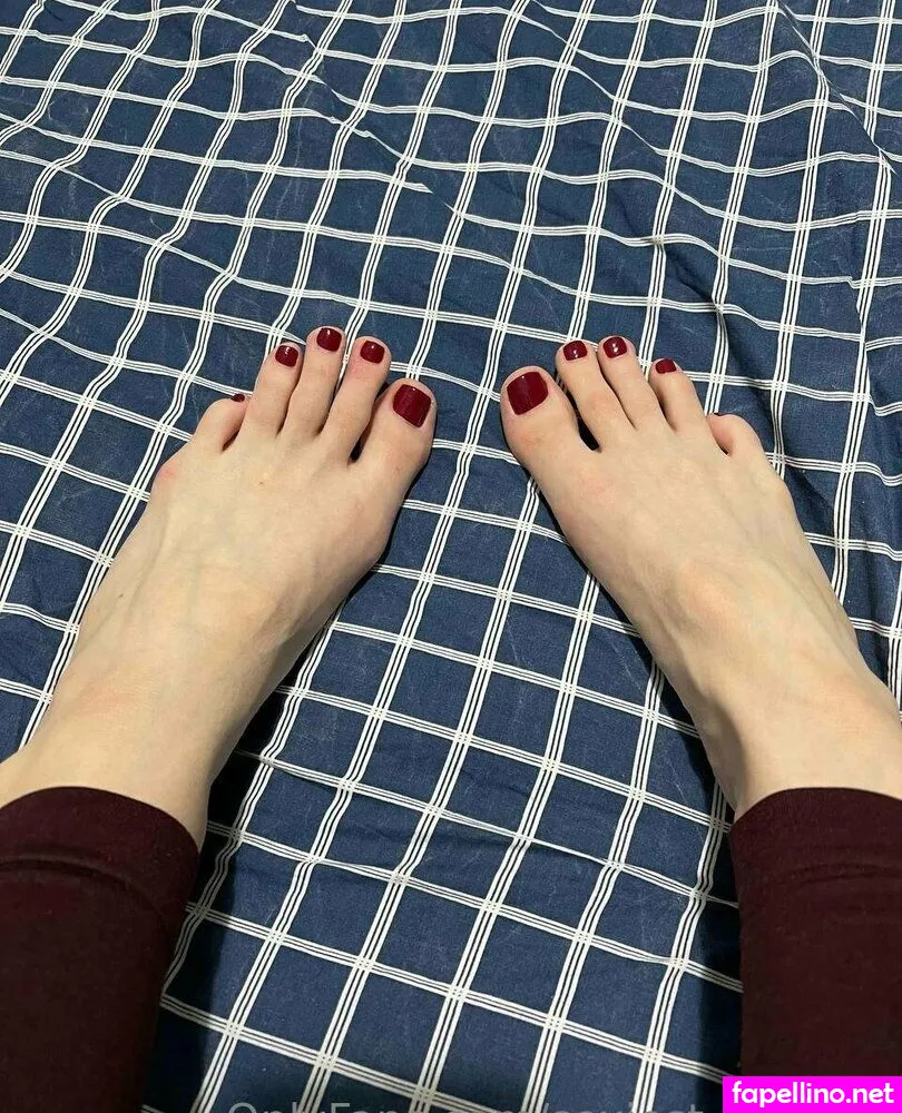 Sexiest_feet_4u, sexy_feet_4u_ Leaked Nude Picture #9BF9dCwO1c