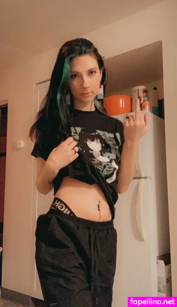 Shadely Leaked Nude Picture #4VGNfyJ7om